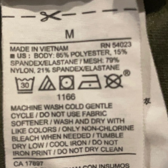 Old Navy Active Go-Dry Olive Green Leggings - Picture 5 of 5